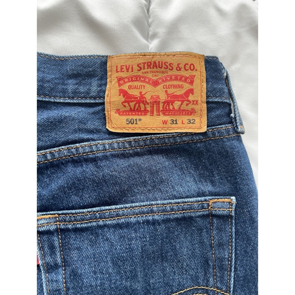 Levi's 501 Men's Jeans 31x32 Original Fit, Straight, Regular Button Fly (133)